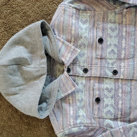 Boys Colorful Planet Printed Flannel Shacket with Hood Size Sm 6/7 Lar 10/12 NWT - Picture 2 of 4